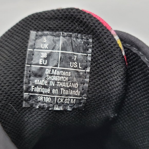 Doc Martens X Sanrio Hello Kitty Shoreditch Boots Size 7 US L, 5 UK, 38 EU - Picture 11 of 11